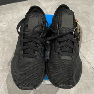 Adidas Swift Run X, Black - Size 5Y